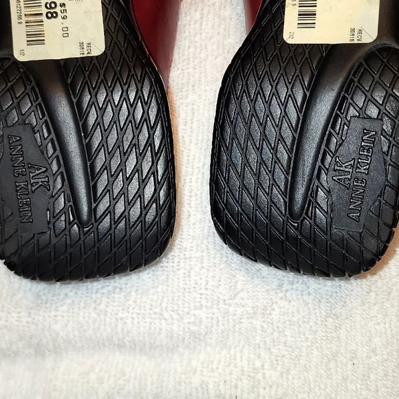 Women's Anne Klien - Picture 8 of 9